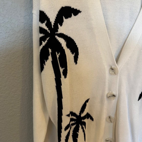 Sweater - Picture 3 of 4